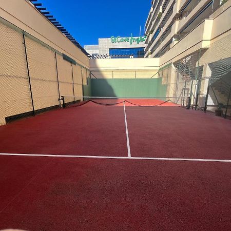 Heart Of Puerto Banus Newly Renavated Free Parking , Wifi ,Pool,Gym,Padel Court Lejlighed Marbella Eksteriør billede