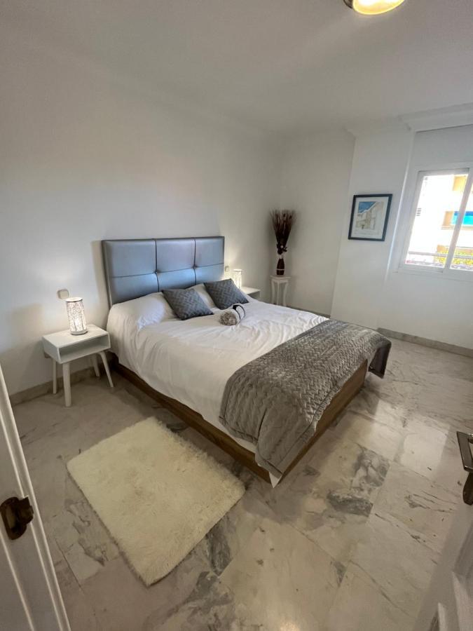Heart Of Puerto Banus Newly Renavated Free Parking , Wifi ,Pool,Gym,Padel Court Lejlighed Marbella Eksteriør billede